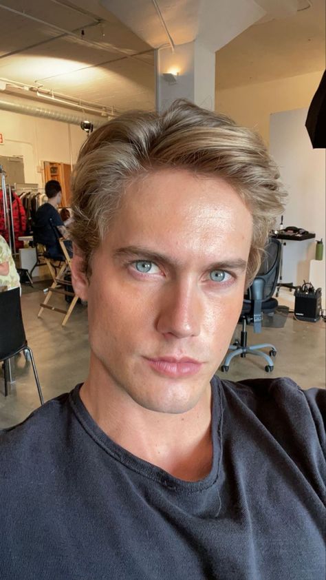 Boys Haircuts Long Hair, Love Theoretically, Neels Visser, Hair Color For Brown Skin, Men Blonde Hair, Jack Smith, Blue Eyed Men, Blonde Moments, Zodiac Academy