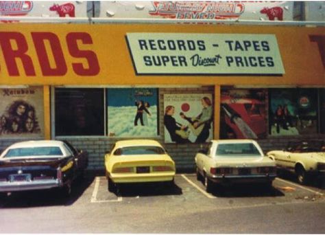 Los Angeles Aesthetic, Record Stores, Tower Records, Hollywood Homes, Sunset Strip, Vintage Los Angeles, Record Shop, Vintage Life, Old Tv