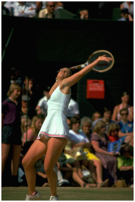 Chris Evert June 1975 Wimbledon Getty Archive Tennis Pictures, Wta Tennis, Martina Navratilova, Chris Evert, Tennis Legends, Usa Baseball, Ladies Tennis, Tennis World, Vintage Tennis