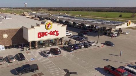 If convenience store competition in Northeast Florida were a poker game, the stakes are about to get raised. A big Texan is sitting down at the table. Buc Ee's, Rest Stop, Fountain Drink, Poker Game, Gas Pumps, At The Table, Gas Station, The Worst, Poker