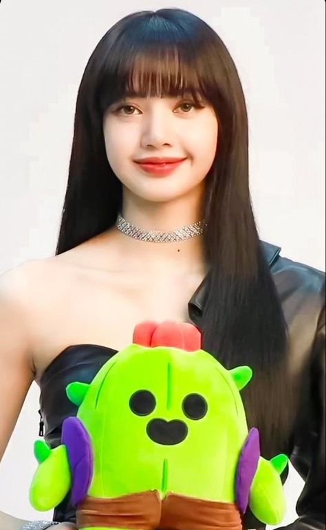 Mini Albümler, Lisa Manoban, Lisa Bp, Lisa Blackpink Wallpaper, Lisa Rosé, Lalisa Manobal, Jennie Lisa, Blackpink Photos, Black Pink Kpop