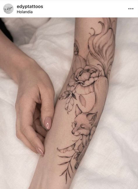 Fox Floral Tattoo, Fox Shoulder Tattoo, Fox Flowers Tattoo, Floral Fox Tattoo, Fineline Fox Tattoo, Fox Sleeve Tattoo, Fox Tattoo Sleeve, Fox And Flowers Tattoo, Floral Animal Tattoo