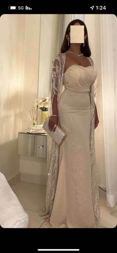 Millions Of Followers, Arab Dress, Dress Cape, Fancy Clothes, Abaya Style, Soiree Dress, Stylish Wedding Dresses, Classy Prom Dresses, Custom Prom Dress