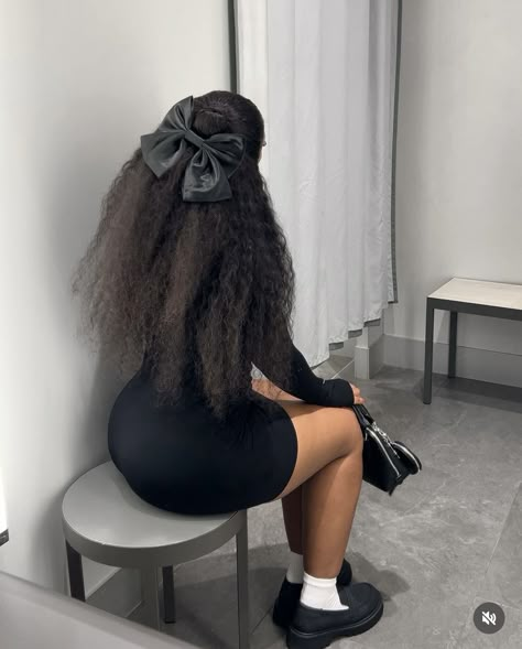 Modest Hairstyles Black Women, Soft Feminine Outfits, Feminine Outfits, Bow Hairstyle, Pretty Braided Hairstyles, Effortlessly Chic Outfits, Soft Feminine, Baddie Hairstyles, Feminine Outfit