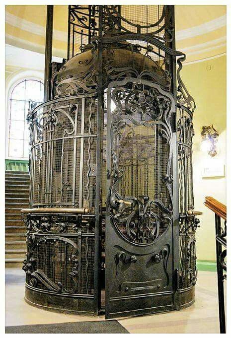 Art Nouveau elevator, 1890 Art Nouveau Arquitectura, درج السلم, Architecture Art Nouveau, Design Art Nouveau, Istoria Artei, Art Nouveau Architecture, Art Nouveau Design, Deco Furniture, Beautiful Architecture