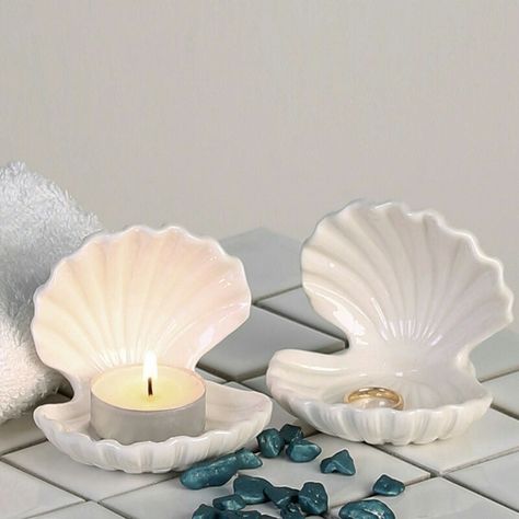 Clay Candle Holders Aesthetic, Sea Shell Ceramics, Ocean Themed Pottery, Shell Ceramics, Clay Seashell, Clay Ocean, Surf Room Decor, Diy Air Dry Clay, Cerámica Ideas