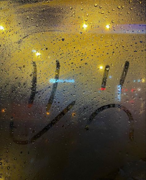 Foggy Car Windows, Window Condensation, Rainy Window, Childhood Aesthetic, Glass Photography, Elements Of Design, Window Painting, Cozy Place, Car Painting