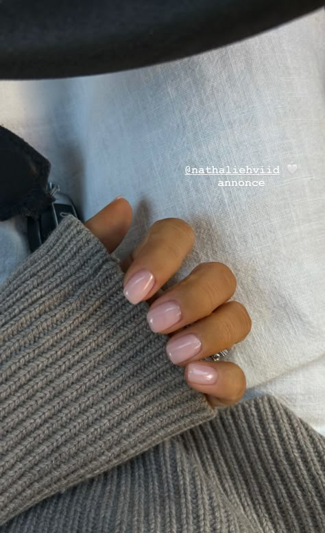 Mouse Wallpaper, Subtle Nails, Nails Today, Her Nails, Nails Only, Nail Jewelry, Hair Skin Nails, Neutral Nails, Clean Nails