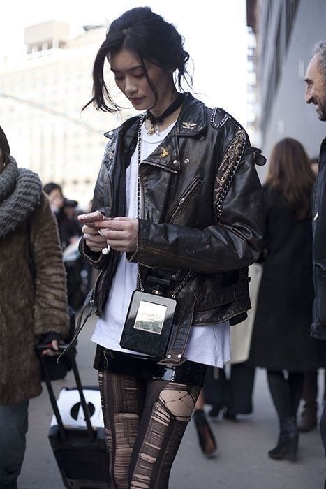 Asian Punk, Harry Clarke, Sora Choi, Estilo Punk, Mode Inspo, 가을 패션, Edgy Outfits, Dark Fashion, Grunge Outfits