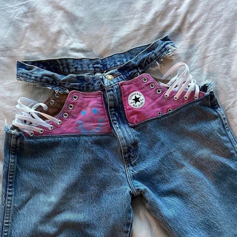 Denim Unique Fashion, How To Turn Jeans Into Bell Bottoms, Diy Jeans Upcycle Top, Fits With Blue Jeans, Uk Streetwear Fashion, Diy Jean Top, Women’s Streetwear, Cute Concert Fits, Patch Work Fashion