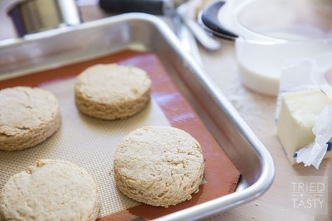 Made with wholesome ingredients, these whole wheat biscuits are perfect for any breakfast or brunch. Great with melted butter or coconut oil and a drizzle of raw honey! Sourdough Discard Biscuits, Discard Biscuits, Spelt Biscuits, Bread Inspiration, Whole Wheat Biscuits, Wheat Biscuits, Wheat Recipes, Biscuit Bread, Sweet Muffin