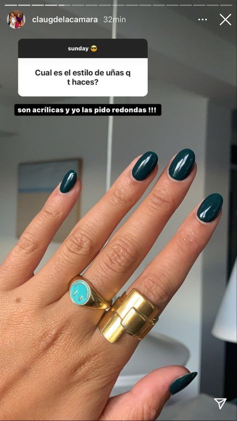 Gel Nails On Tan Skin, Green Nails On Tan Skin, Green Gel Nails Short, Hello Nails, Nails 2023, Minimalist Nails, Fall Nail, Classy Nails, Tan Skin