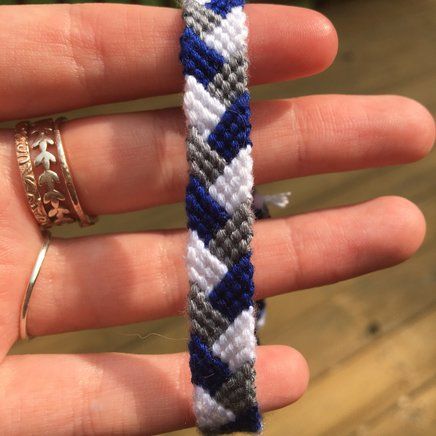 Friendship Bracelet Patterns For Guys, Masculine Friendship Bracelet, Arrow Head Bracelet Patterns, Masculine Friendship Bracelet Patterns, Diagonal Friendship Bracelet, Friendship Bracelet Patterns Chevron, Bracelet Patterns For Men, Boy Friendship Bracelets, Woven Bracelets Pattern