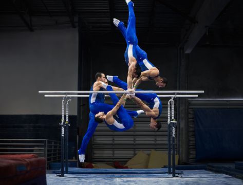 PDF NYTimes: At Danell Leyva's home gym in Miami, we asked the 2012 Olympic bronze medalist to show us his gold-winning World Championship routine on the parallel bars. Parallel Bars Gymnastics, Bars Gymnastics, Gymnastics Apparatus, Balance Beam Gymnastics, Xcel Bronze Gymnastics, Gymnastics Balance Beam, Gymnast, World Championship, Show Us