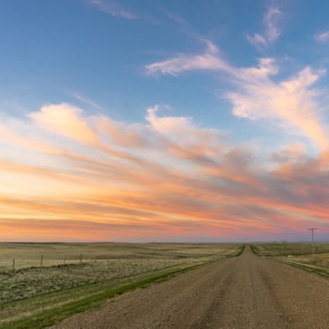 Saskatchewan Aesthetic, Canadian Countryside, Saskatchewan Travel, Saskatchewan Landscape, Constance Blackwood, Fizzy Water, America Core, Western Backgrounds, I Lack Nothing