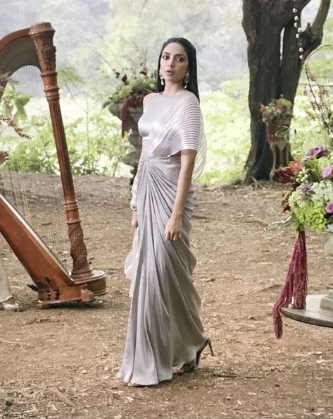 Shobita Dhulipala Made In Heaven Outfits, Tara Khanna Outfits, Tara Khanna Made In Heaven Outfits, Made In Heaven Tara Khanna, Sobhita Dhulipala Made In Heaven Outfits, Shobhita Dhulipala Saree, Tara Khanna, Tara Core, Shobhita Dhulipala