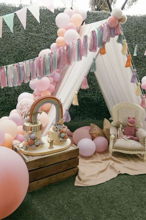 vintage picnic party Birthday Party Ideas | Photo 3 of 6 | Catch My Party Vintage Picnic Party, Picnic Birthday Party, Boho Birthday Party, 1st Birthday Party For Girls, Picnic Birthday, Vintage Picnic, Girl Birthday Decorations, Rainbow Birthday Party, Birthday Balloon Decorations