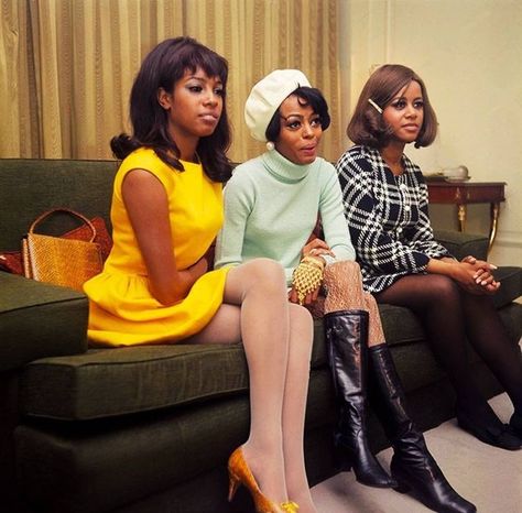 RINA. on Twitter: "the supremes, 1968… " 60’s Fashion, Look 80s, The Supremes, Moda Hippie, 60s 70s Fashion, 60s And 70s Fashion, 70s Inspired Fashion, 70s Aesthetic, Vintage Black Glamour