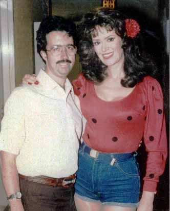 Lisa Todd Hee Haw | LISA TODD (HEE HAW) Female Movie Stars, Lisa Todd, Hee Haw, Woman Movie, Old Tv, Classic Tv, Movie Stars, Nashville, Actresses