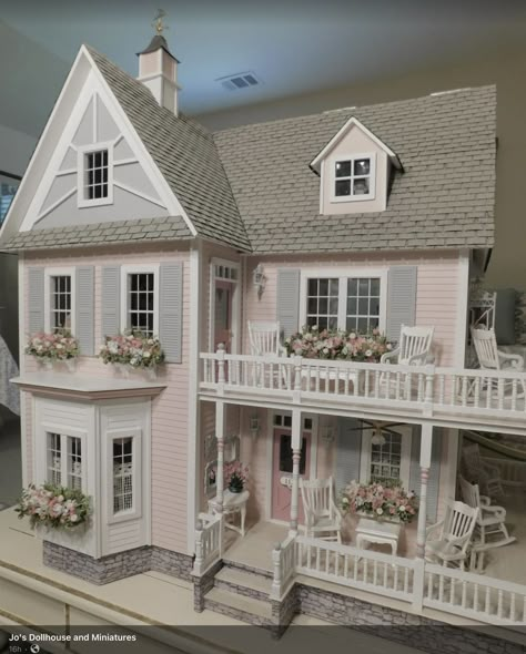 Pink Doll House, Aesthetic Outfit Coquette, Aesthetic Outfits Coquette, Coquette House, Bedroom Coquette, Coquette Aesthetic Outfit, Coquette Aestethic, Bloxburg Cottage, Room Coquette