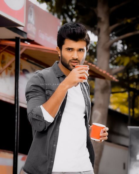 Tamil Hero, Geetha Govindam, South Hero, Vijay Deverakonda, Cute Celebrity Couples, Romantic Couple Images, Indian Wedding Couple Photography, Gals Photos, Vijay Devarakonda