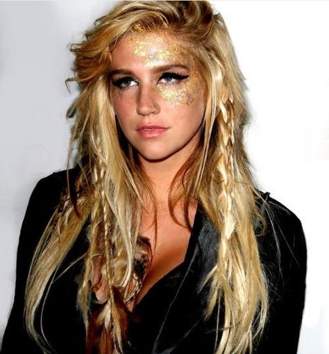 Kesha Costume, Kesha Makeup, Kesha Hair, Event Lounge, Wild Hair Color, 8 December, Hollywood Party, Wild Hair, Kesha