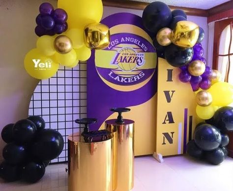 Basketball Theme Birthday, Surprise 50th Birthday Party, Basketball Theme Party, Prince Birthday Party, 18th Birthday Decorations, Basketball Birthday Parties, Sports Birthday Party, Prince Birthday, Basketball Theme