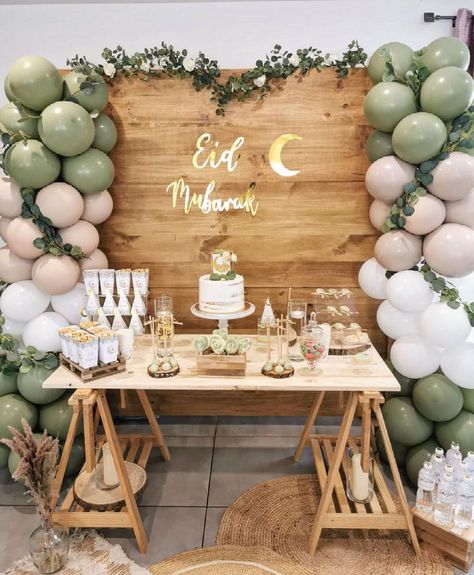 Ramadan Table Setting, Ramadan Table Decor, Eid Ul Fitr Decorations, Diy Eid Decorations, Eid Moubarak, Eid Balloons, Eid Abaya, Eid Celebration, Eid Mubarak Decoration