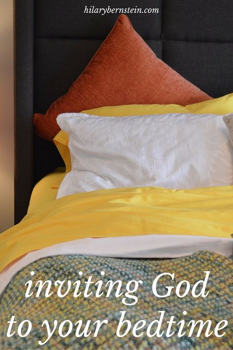 What an important - and sweet - way to end each day! Bedtime Scriptures, Bible Verse For Bedtime, Bedtime Devotional, Christian Night Time Routine, Night Time Christian Affirmations, Christian Homemaking, Spiritual Living, Christian Business, Christian Living