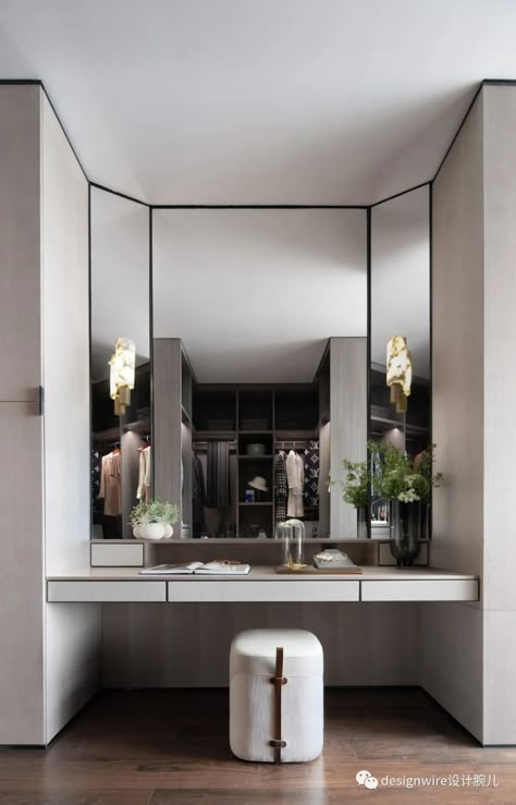 Built In Dressing Table, Luxury Bedrooms, Dresser Design, Dressing Table Design, Modern Luxury Bedroom, Modern Bedroom Interior, Bedroom Closet Design, Vanity Design, Wardrobe Design Bedroom