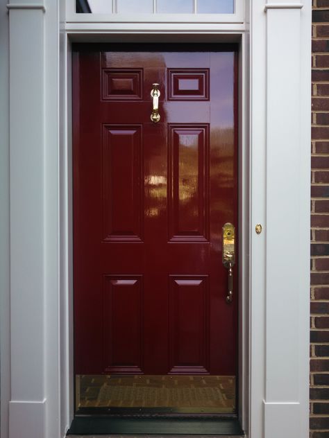 Fine Paints of Europe/Hollandlac Brilliant/Rembrandt Red Maroon Doors On Houses, Burgundy Front Door, Fine Paints Of Europe Hollandlac, Exterior Door Colors, Fine Paints Of Europe, Blue Front Door, Red Front Door, Cottage Decor Living Room, Door Paint