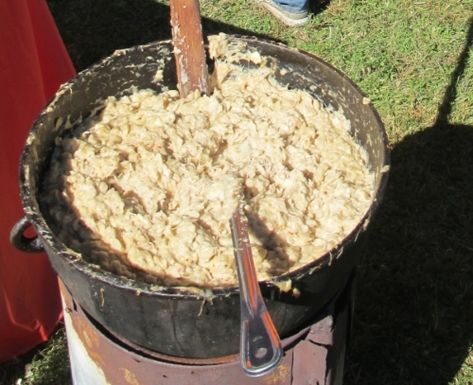 “A Martin County Thing”—Chicken Mull. In the Martin County town of Bear Grass, Chicken Mull has been the lunch of choice for decades of Ruritan Club sales and other events….the exact origin of Martin County-style mull is not documented; however, locals are confident the beginnings occurred in Bear Grass. To date, there is no evidence to oppose these beliefs. Likely born from cooks simply using what they had, Chicken Mull has become a comfort food that spans generations. #GottoBeNC Chicken Mull Recipe, Sonker Recipe, Chicken Mull, Chicken Bog, Eastern North Carolina, Food Pics, Healthy Family, Family Food, October 25