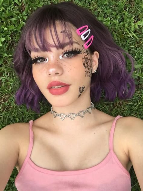 Short Wavy Purple Hair, Purple Ombre Short Hair, Purple Aesthetic Hair, Dark Purple Hair Short, Dark Purple Short Hair, Purple Hair Ombre, Purple Short Hair, Short Purple Hair, 12 Inch Hair