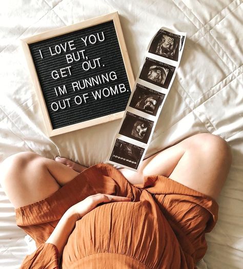 What to Expect on Instagram: “Pun intended. 😂 Tap the #linkinbio for your complete guide to the third trimester. 🤰 #wtebabies | 📸: @toricasanova⁠” Baby Bump Progression, Pregnancy Scrapbook, Pregnancy Announcement Sibling, Unique Pregnancy Announcement, Baby Bump Pictures, Bump Pictures, Maternity Photography Outdoors, Cute Pregnancy Announcement, Pregnancy Pics