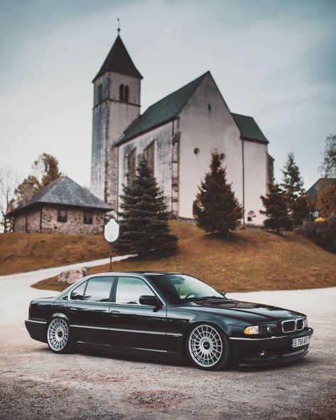 @ciprianmihai 2001 BMW 730d E38 @rotiform LAS-R on #se7en @airforcesuspension.ro @nshifted Bmw 730, E38 Bmw, Bmw 730d, Bmw 740, Car Game, Bmw E38, Poached Apples, Beetroot Dip, Bmw 7