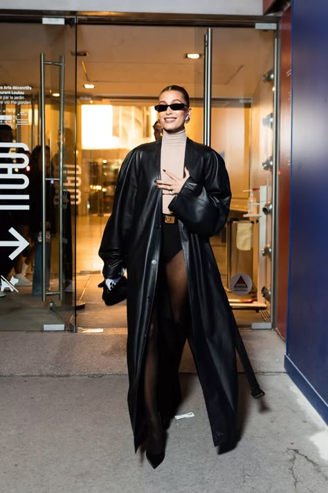 Hailey Bieber Went Full ‘Matrix’ With No Pants and a Sweeping Leather Trench Coat Hailey Bieber Winter Outfits, Hailey Outfits, Leather Coat Outfit, Split Personalities, Black Leather Outfit, Hailey Bieber Outfits, Museum In Paris, Hailey Bieber Style, Hailey Baldwin Style