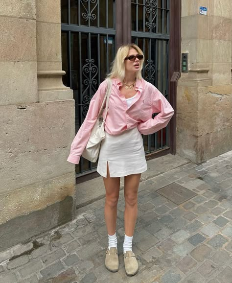 Pink Shirt Skirt Outfit, Dinner Outfit Inspo Summer, Amsterdam Summer Outfits, Japan Summer Fashion, Casual Dinner Outfit Summer, Outfit Rosa, Nashville Outfits, Rock Outfit, Looks Street Style