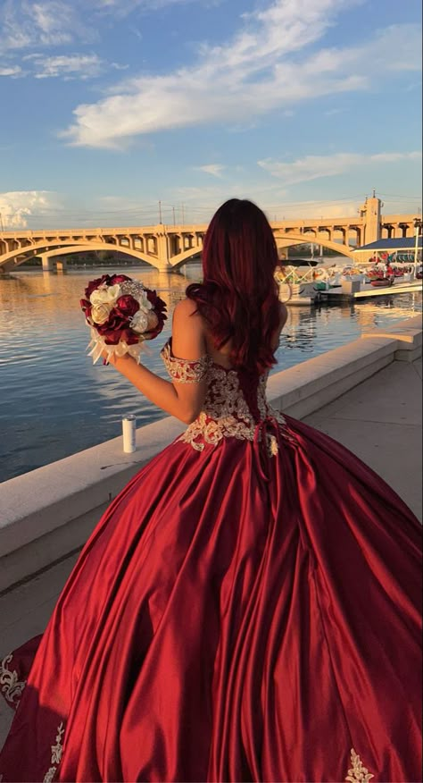 #red #quince #quinceanera #lake #hair #photoshoot Red Quince Photoshoot Ideas, Red Quinceanera Ideas Chambelanes, Red Quince Photoshoot, Red Dress Quince, Quince Ideas Red, Quinceanera Picture Ideas, Quinceanera Photoshoot Ideas, Dark Red Quinceanera Dresses, Burgundy Quince