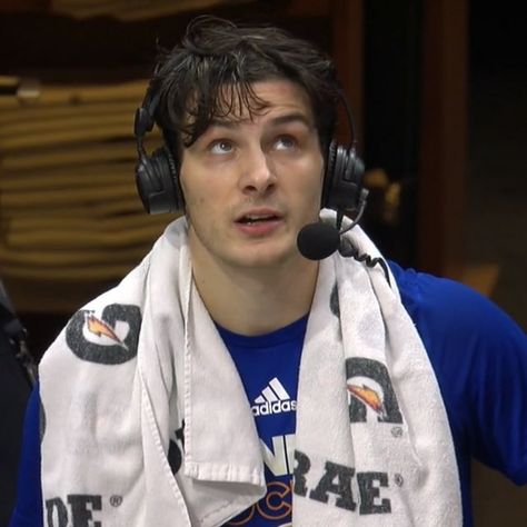 Mat Barzal Boyfriend Material, May Barzal, Matthew Barzal, Matt Barzal, Mathew Barzal, Mat Barzal, Hockey Girlfriend, Grunge Boy, Become A Fashion Designer