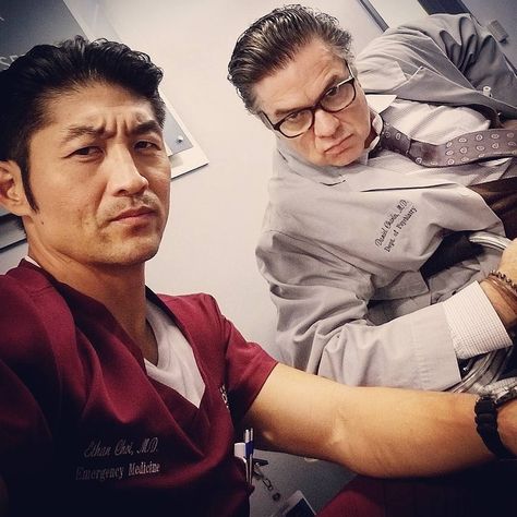 Brian Tee, Med Doctor, Oliver Platt, Chicago Family, Chicago Shows, Chicago Med, Goofy Pictures, Chicago Pd, Chicago Fire