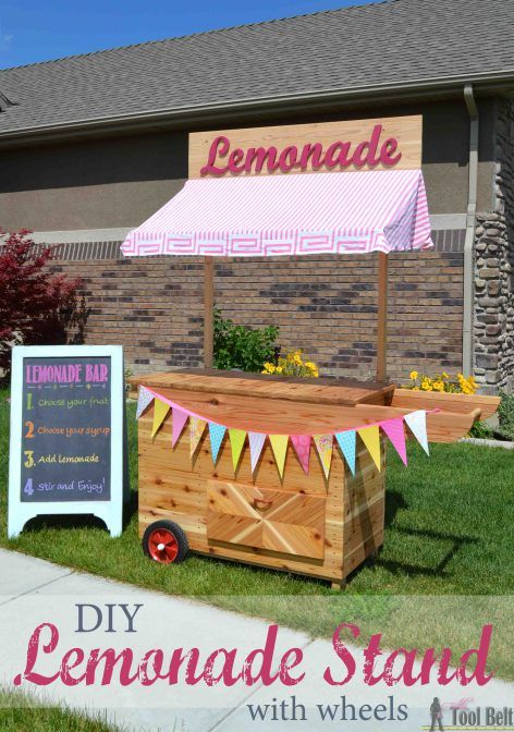 Build the cutest Lemonade Stand on the block and it's even on wheels!  This lemonade cart would be so cute for an outdoor wedding or party, free plans. Lemonade Cart, Lemonade Business, Kids Lemonade Stands, Yard Bar, Diy Lemonade Stand, Kids Lemonade, Diy Lemonade, Lemonade Stands, Lemonade Bar