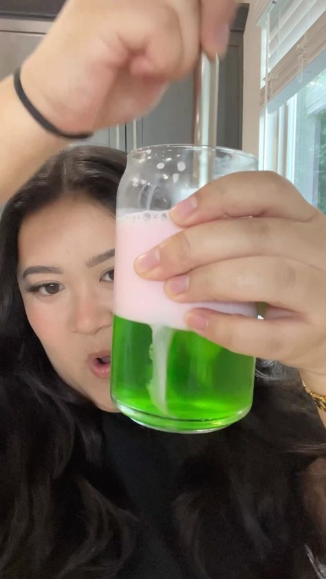 Have you tried this viral jelly boba hack?🧋 I saw this all over TikTok and had to try it! 1. Get a pack of gummies (any gummies will… | Instagram How To Make Jelly Boba, Jelly Boba Recipe, Gummy Bear Boba, Gummy Boba, Boba Jelly, Bubble Tea Homemade, Jelly Boba, Jelly Straws, How To Make Boba