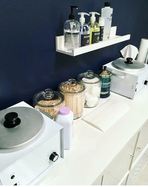 Get a shelf like this to put above table and above wash sink Spa Decor Ideas Estheticians, Spa Decor Ideas, Spa Room Ideas, Deco Spa, Waxing Room, Facial Room, Nail Room Ideas, Beauty Room Salon, Home Beauty Salon