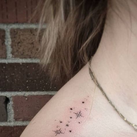 Stardust Tattoo Shoulder, Star Dust Tattoo Design, Stardust Trail Tattoo, Star Dust Tattoo, Star Delicate Tattoo, Stardust Eyeliner Tattoo, Dust Tattoo, Trail Tattoo, Stardust Tattoo