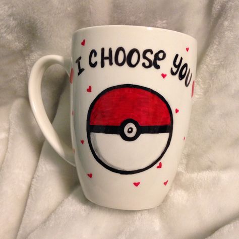 DIY Pokémon mug idea Pottery Painting Ideas For Guys, Mug Painting Ideas For Boyfriend, Pottery Painting For Boyfriend, Diy Mug For Boyfriend, Pottery Painting Ideas For Boyfriend, Pottery Painting Couple, Couples Pottery Painting Ideas, Pottery Painting Ideas Couples, Diy Mug Painting