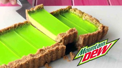 Mountain Dew Cheesecake, Mountain Dew Dessert, Mountain Dew Cake Recipe, Mountain Dew Recipes, Mountain Dew Cake, Interesting Desserts, Homemade Milkshake, Baja Blast, Diy Joy