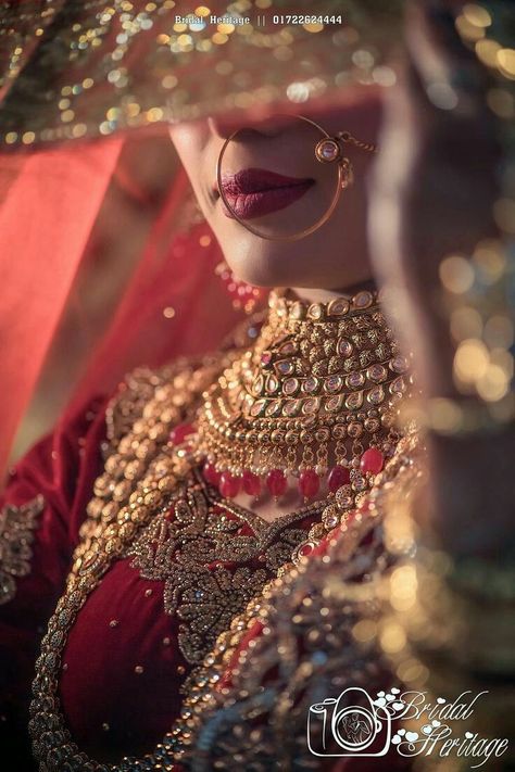 Bridal Photography Indian, Bridal Photography Poses Couple, Bridal Poses Indian Wedding Photos, Wedding Bride Photoshoot, Indian Bridal Photoshoot, Bride Portrait Photography, Bridal Photoshoot Ideas, शादी की तस्वीरें, Indian Bride Poses