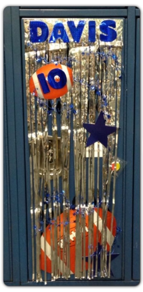 Locker Room Decoration - Football D Davis ~ 7th Grade Football 2013 Locker Decorations Ideas, Sport Poster Ideas, Signs For Games, Football Locker Signs, Cheer Locker Decorations, Basketball Locker Decorations, Locker Room Decorations, Football Locker Decorations, Locker Decorations Diy