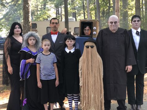 Best Family Costumes, Thing Costume, Addams Family Birthday, The Addams Family Halloween, Adult Costumes Diy, Trunk Decor, Family Halloween Ideas, Addams Family Halloween, Church Halloween