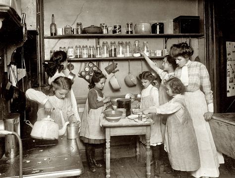 In the Kitchen: 1910. "Home economics in public schools. Kitchen in housekeeping flat, New York," circa 1910. National Photo Company Collection glass negative. Nice examples of their dishes and storage jars. Shorpy Historical Photos, Desperate Housewives, Home Economics, Old Photographs, Interesting History, Find Picture, High Resolution Photos, Vintage Pictures, The Good Old Days